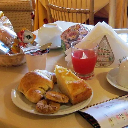 Bonapace Mergellina Bed & Breakfast 2*
