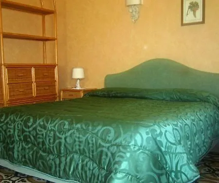 Bonapace Mergellina Bed & Breakfast 2*